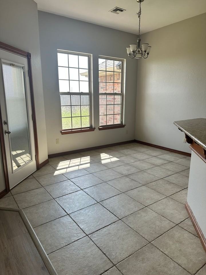 5306 Sw Tyler Ave - Photo 4 of 36