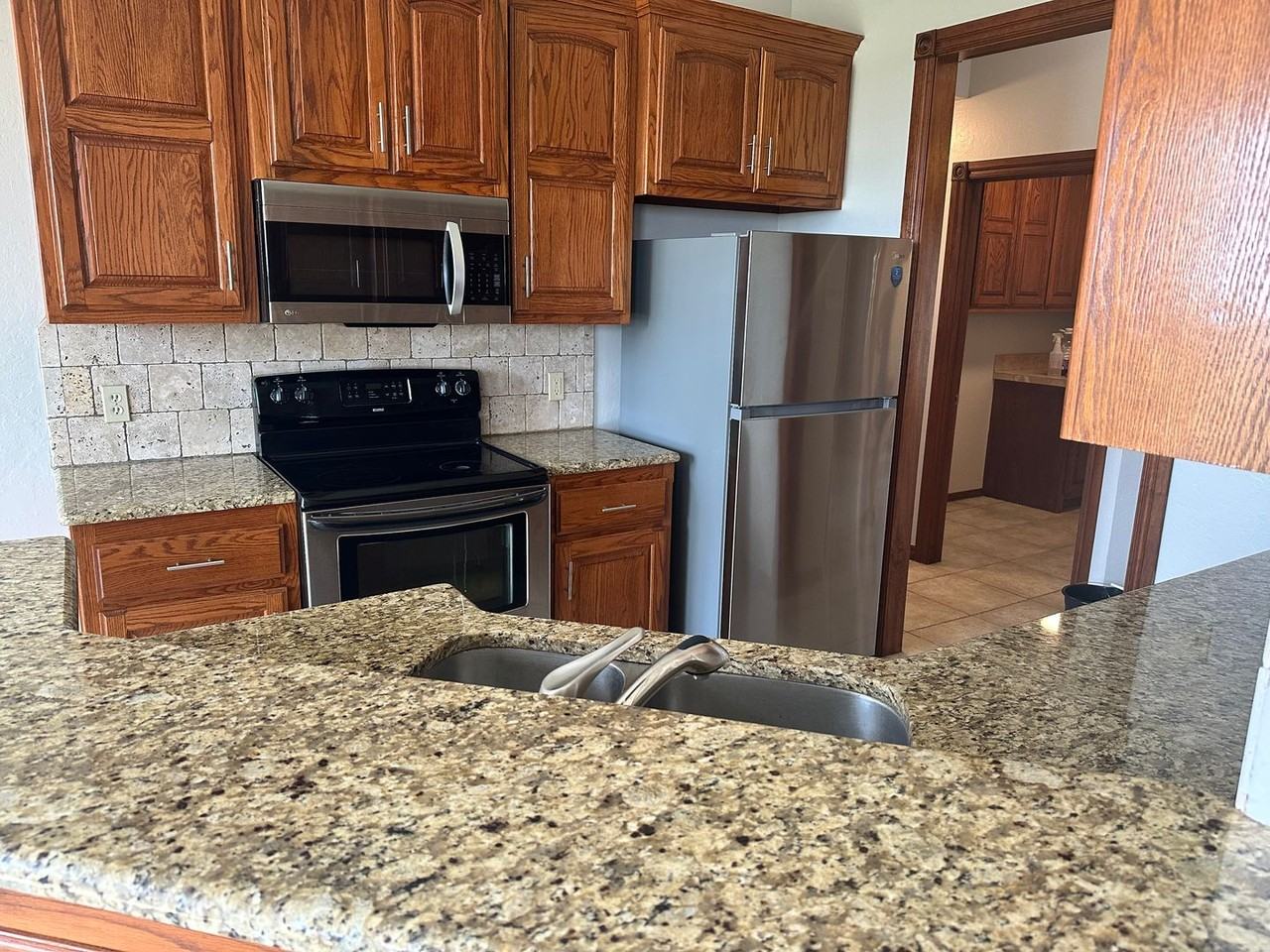 5306 Sw Tyler Ave - Photo 6 of 36
