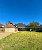212 Telfair Ln - Photo 1 of 1