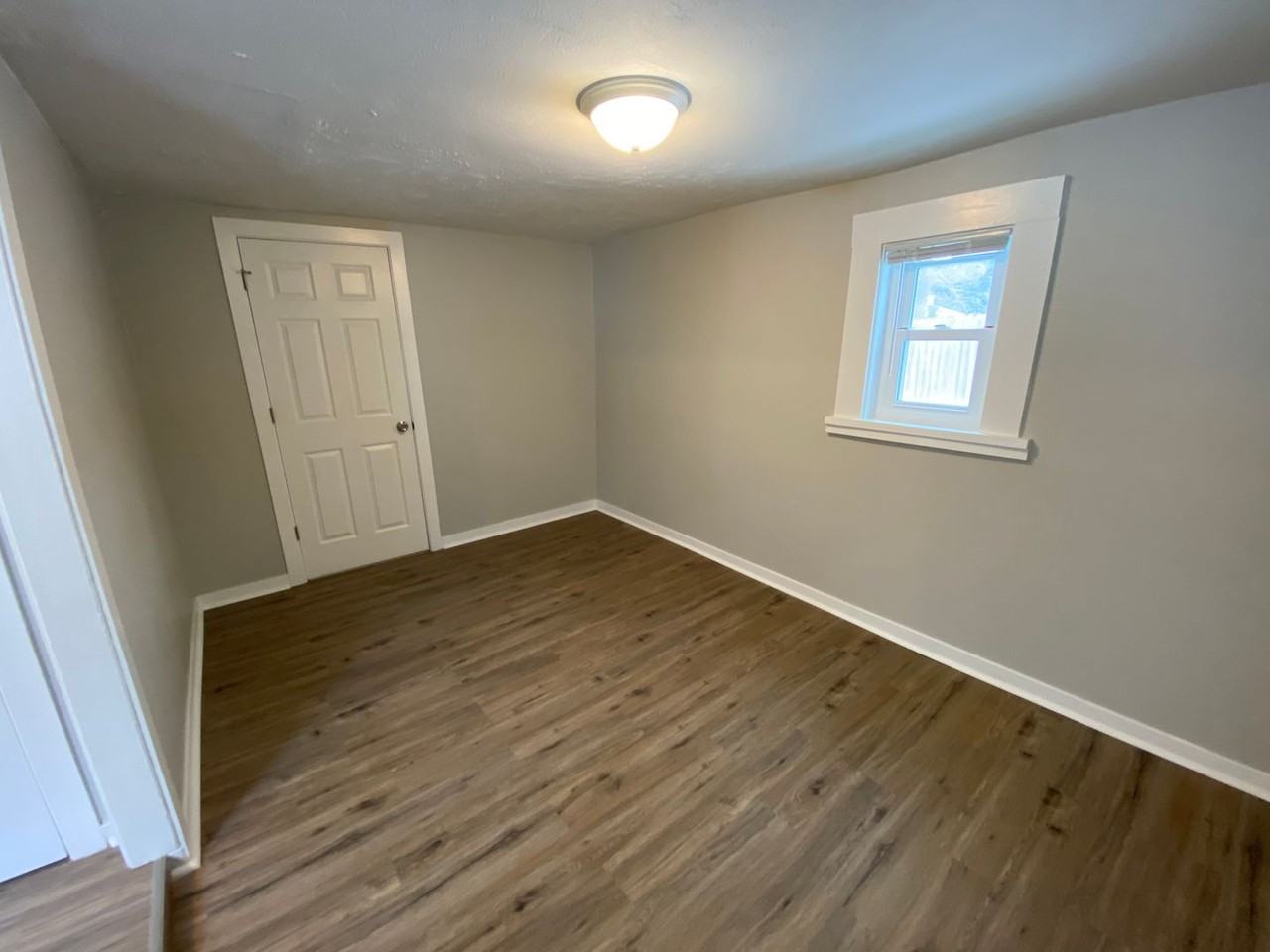 2233 N 39th St - Photo 7 of 14