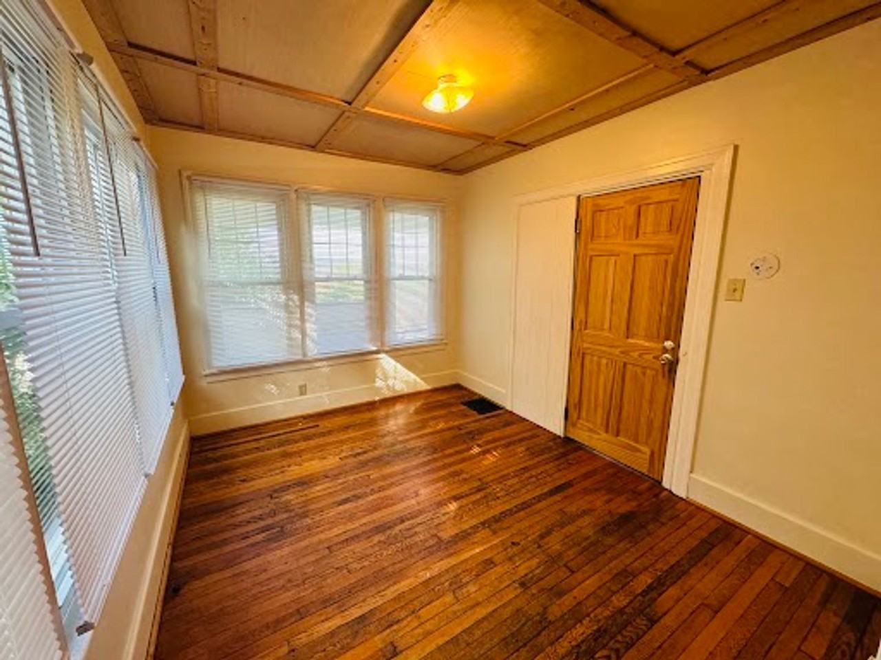 317 Fife St - Photo 6 of 13