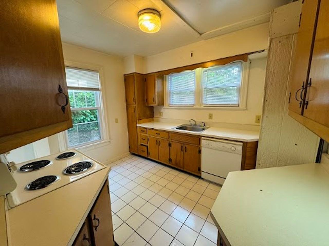317 Fife St - Photo 7 of 13