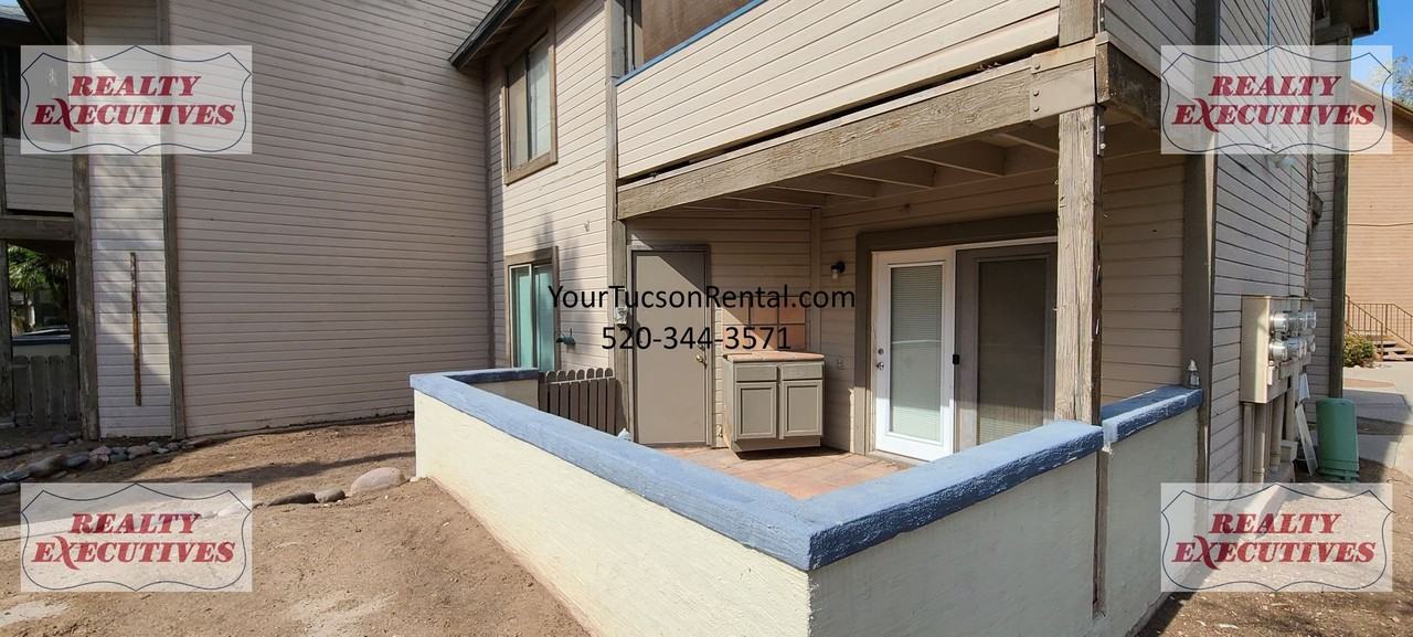 1664 West Park Wood Lane - Photo 3 of 18