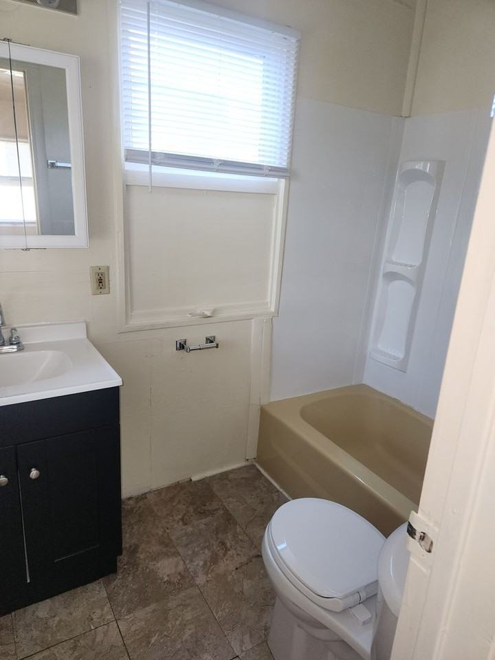 1839 Wheeler St - Photo 5 of 11