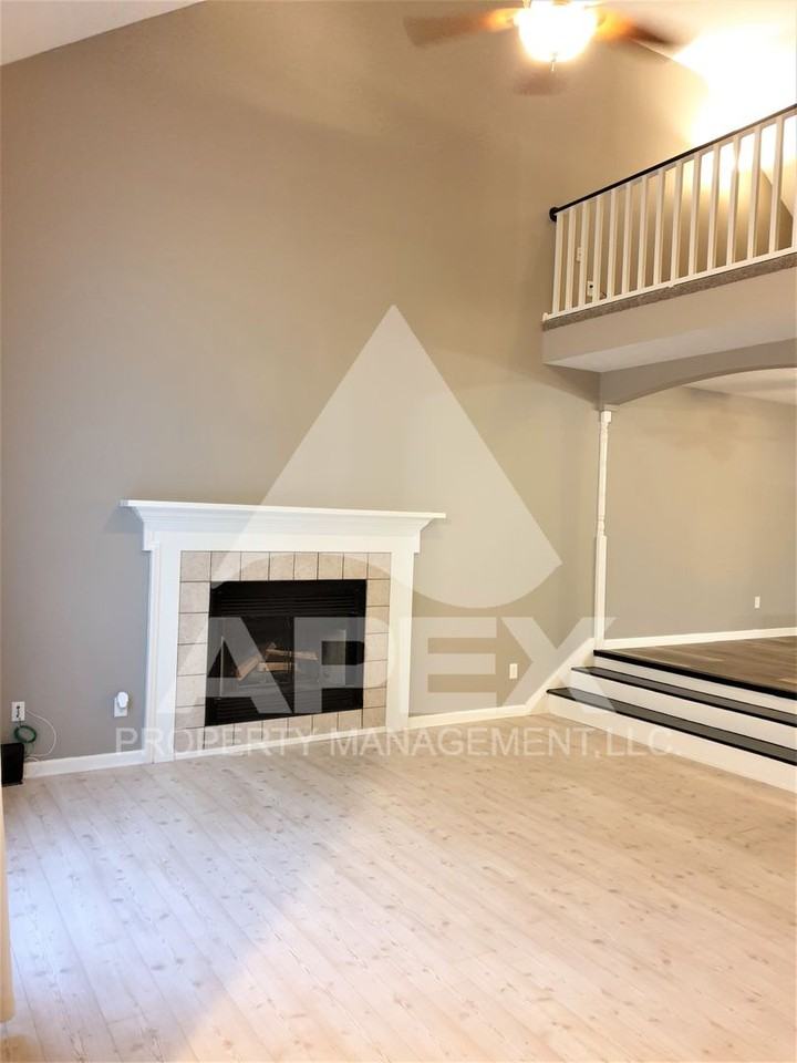 1417 Pheasants Glen Dr - Photo 6 of 27