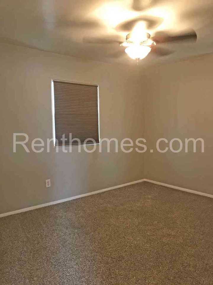 2758 Hornblend Street - Photo 7 of 7