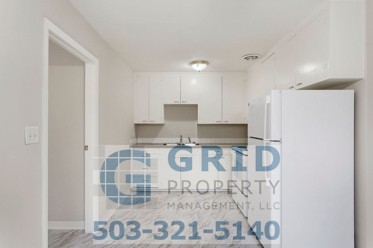 10048 Se Harold St - Photo 5 of 31