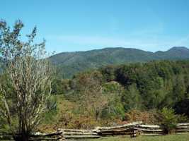 featured image of 96 96 Holiday Ridge