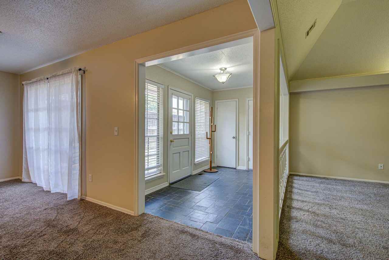 2518 Northwest 62nd Street - Photo 6 of 39