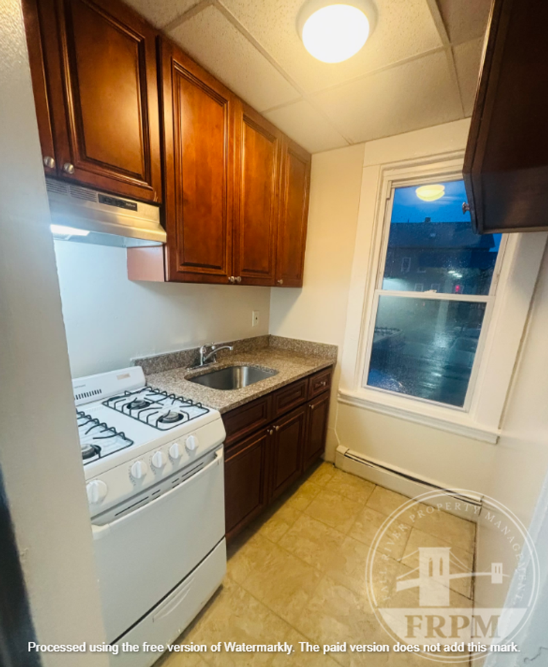 2201 Purchase St - Photo 2 of 19