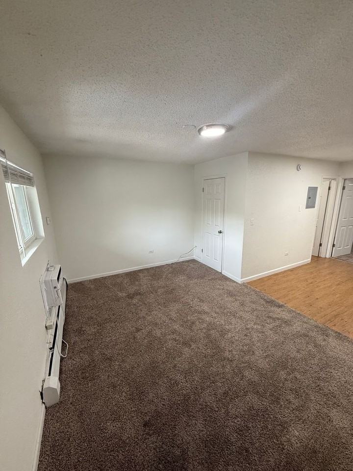 721 Depew St #10 - Photo 2 of 6