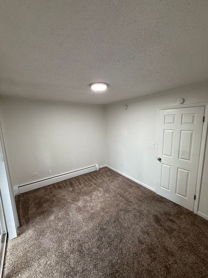 721 Depew St #10 - Photo 5 of 6