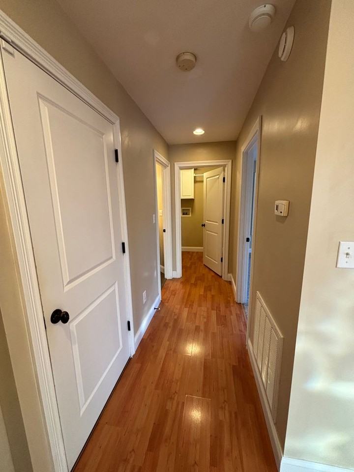 1305 Forest Ave - Photo 7 of 33