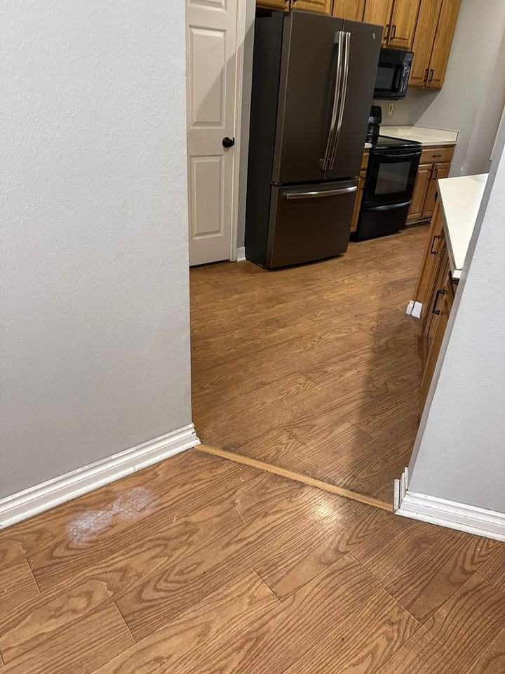 2073 California Ave - Photo 3 of 8