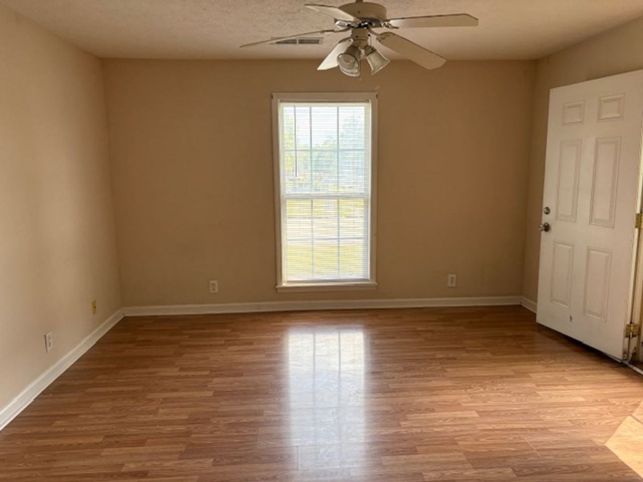 717B N Highland Ave - Photo 5 of 11
