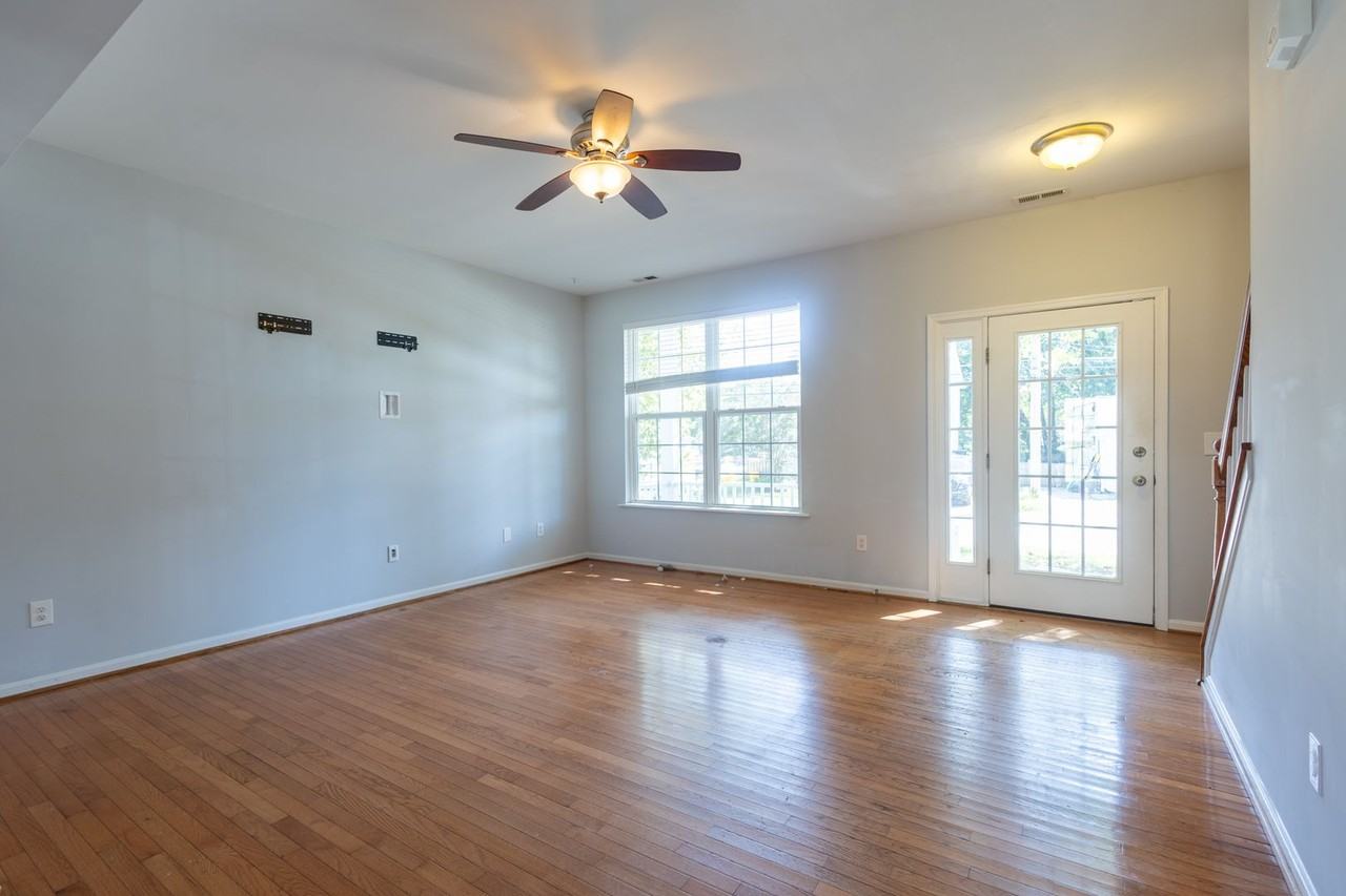 858 Selby Boulevard - Photo 2 of 41