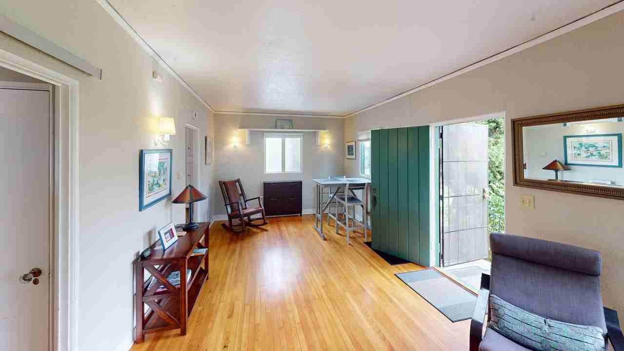 952 C Avenue - Photo 6 of 14