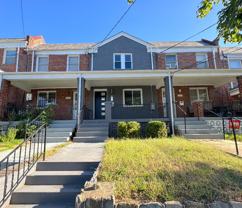 2319 13th Pl Ne - Photo 1 of 1
