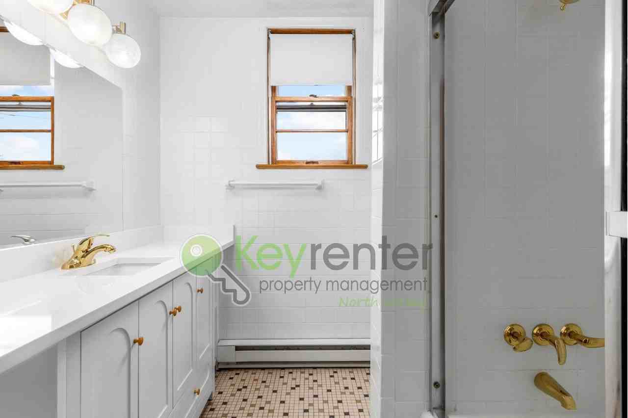 171 Burns Ave - Photo 3 of 20
