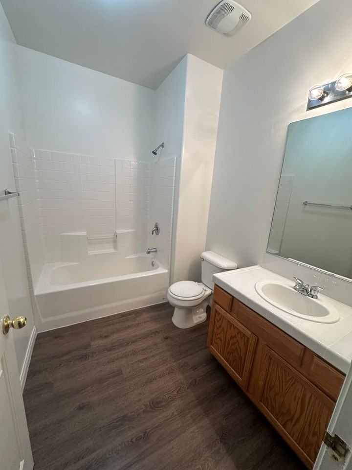 3144 Park Meadows Drive Bakersfield, CA 93308 - Photo 6 of 13