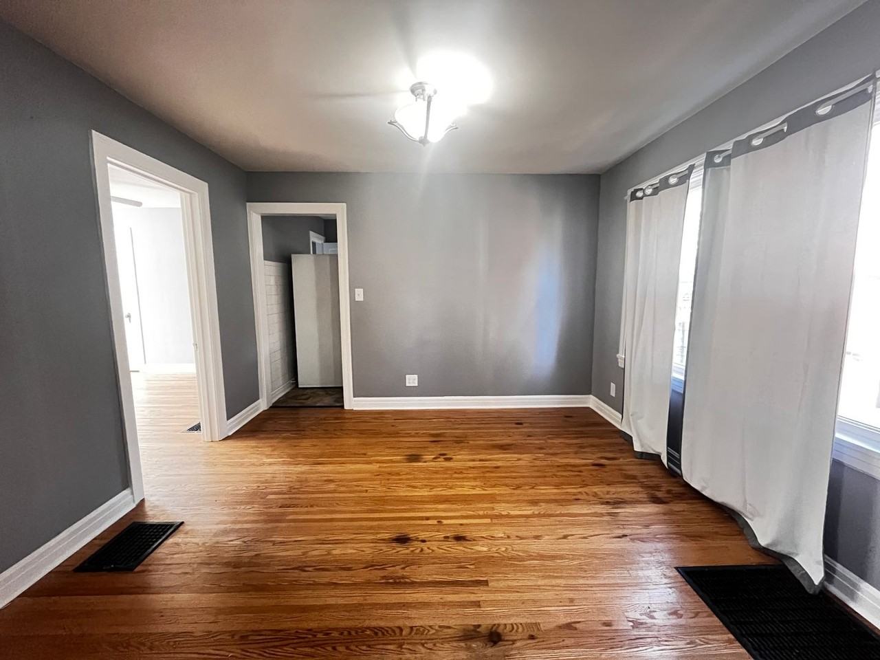 932 Hess Ln - Photo 4 of 24