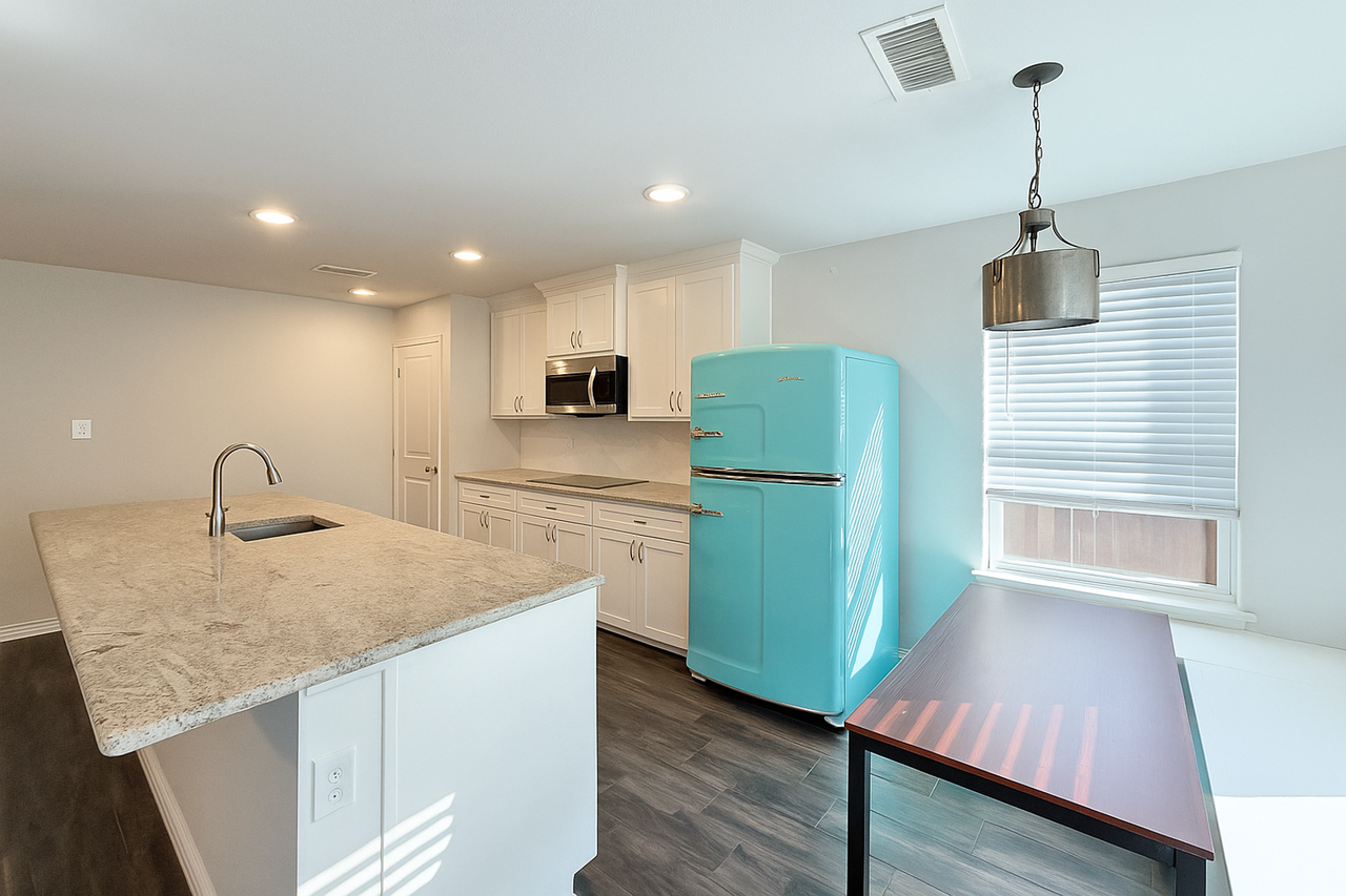 228 Teakwood Dr - Photo 6 of 23