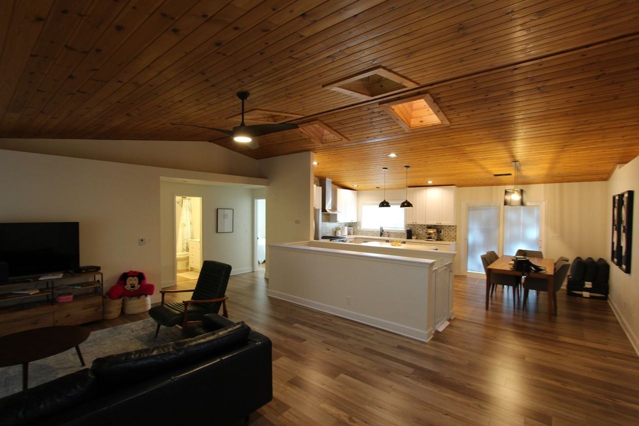 3430 S Moore Cir - Photo 2 of 11