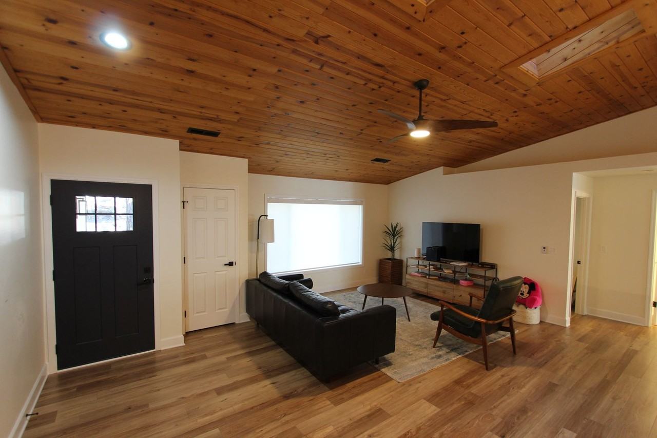 3430 S Moore Cir - Photo 3 of 11