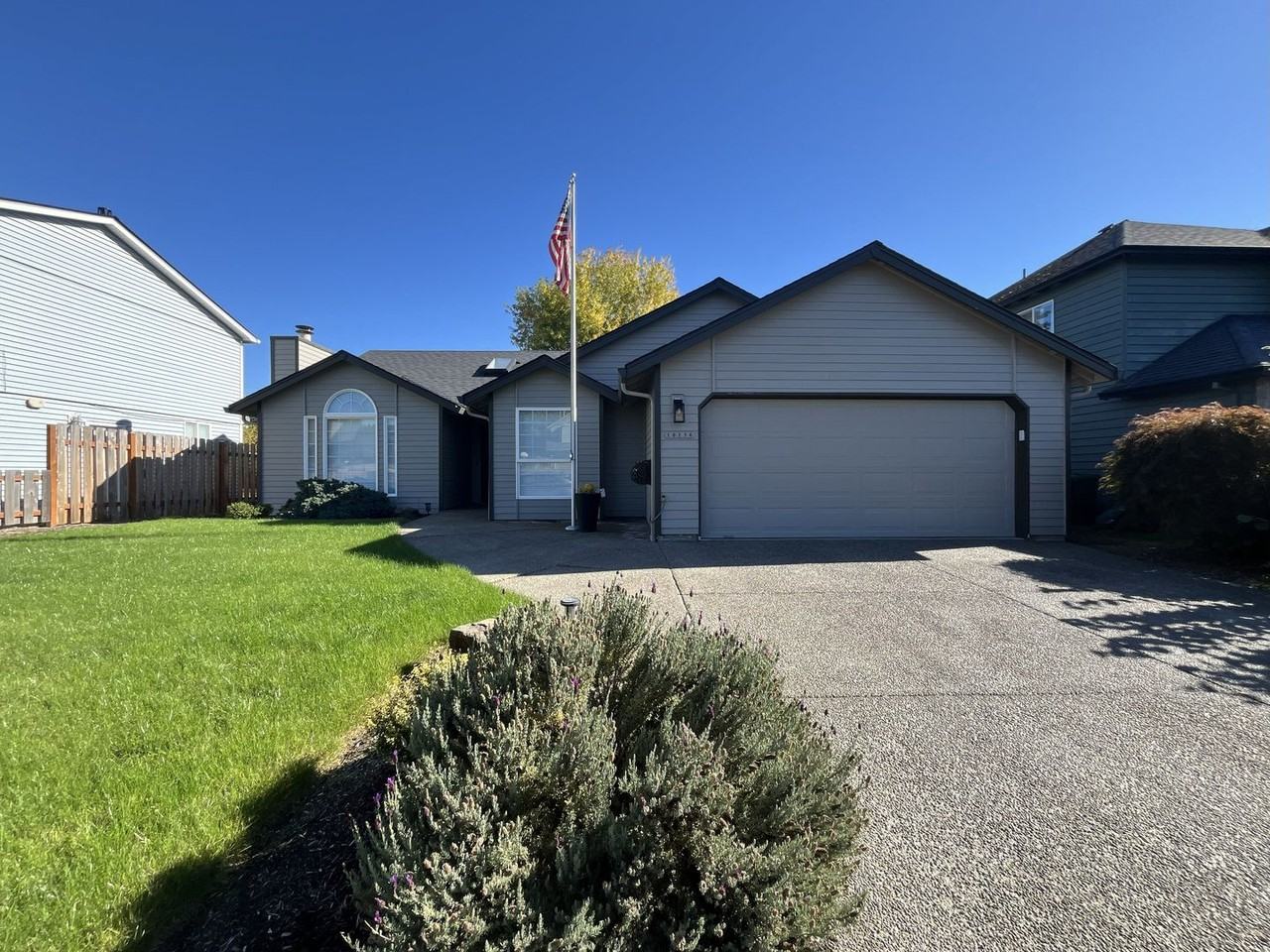 10136 Sw Evergreen Ct - Photo 2 of 46