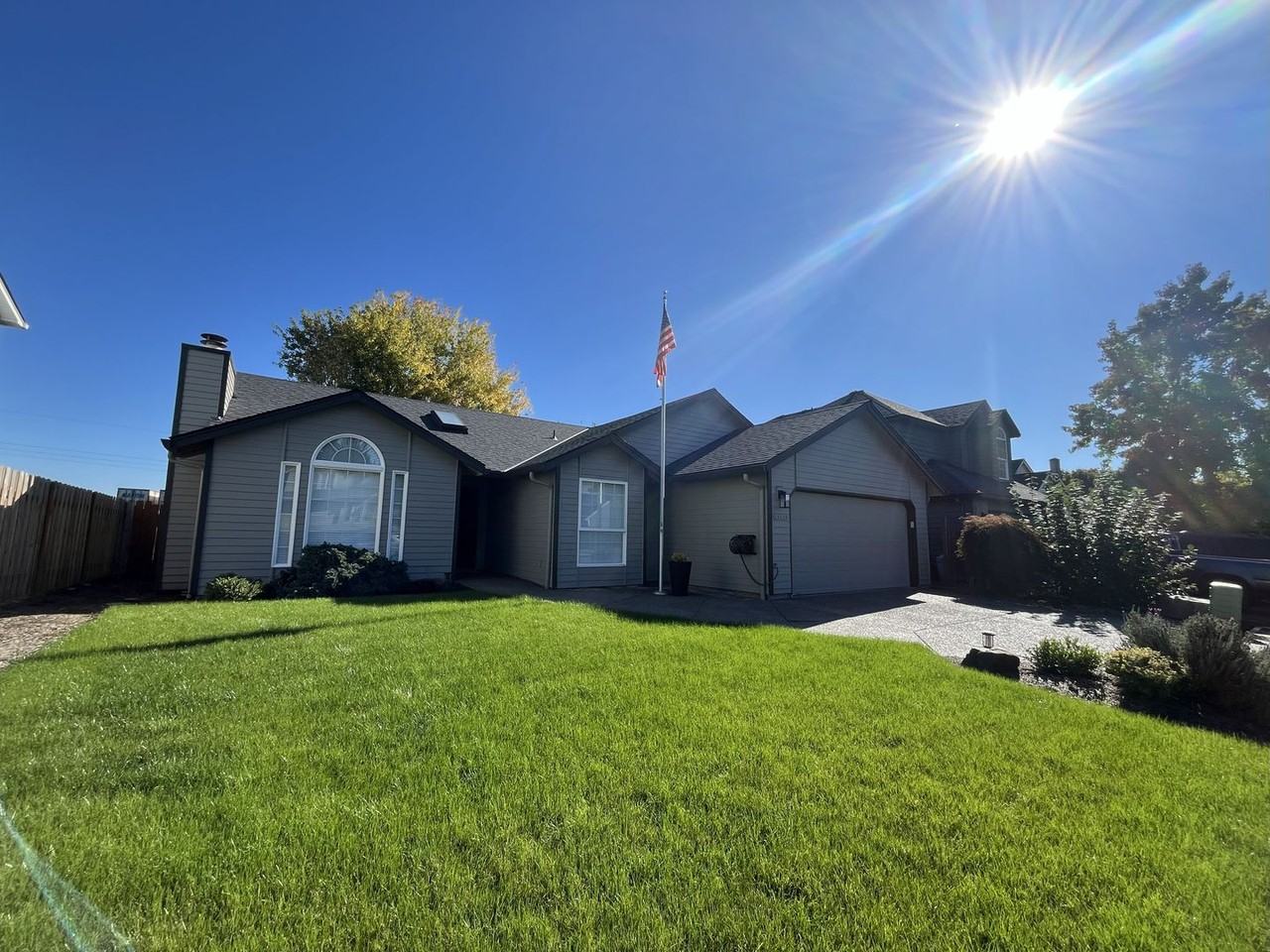 10136 Sw Evergreen Ct - Photo 3 of 46