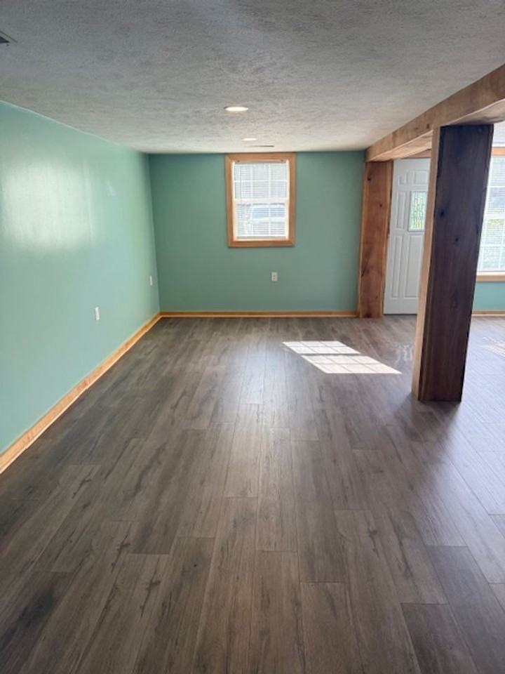 1214 W Rogers St - Photo 4 of 12