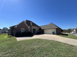 featured image of 3020 Twin Lakes Ct