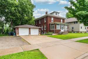 featured image of 903 Zeisler St