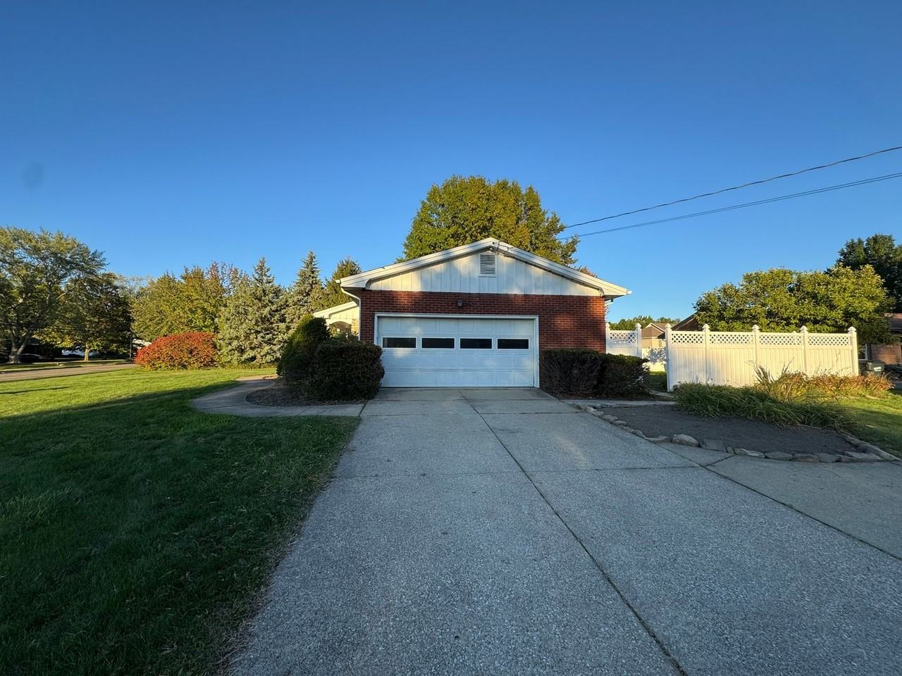 711 Franklin Dr - Photo 2 of 12