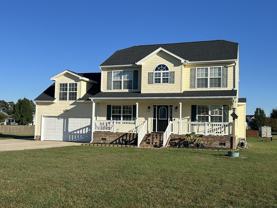 303 Queenswood Blvd - Photo 1 of 1