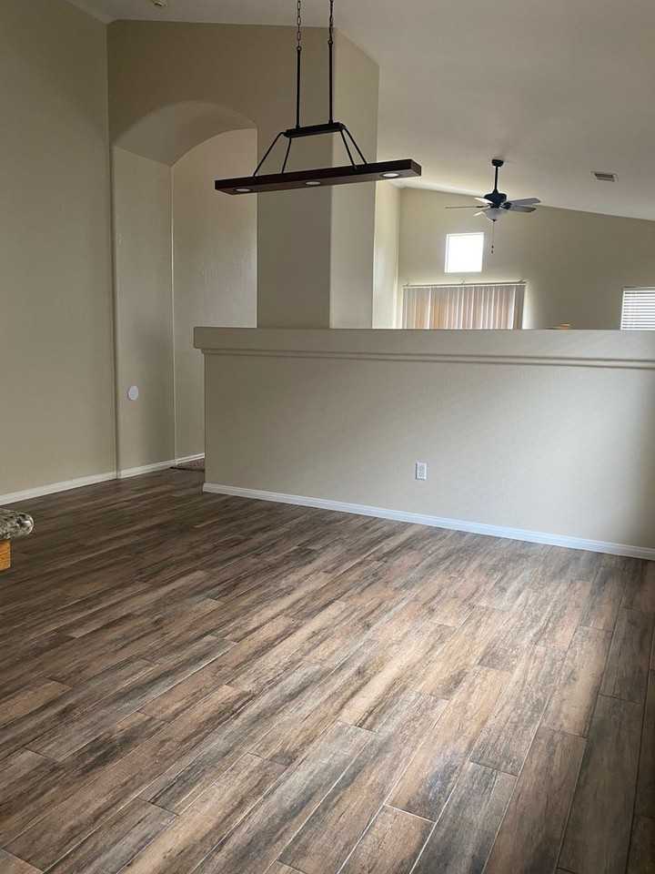 9604 Lanneau Ct - Photo 2 of 13