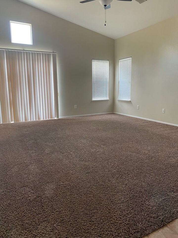 9604 Lanneau Ct - Photo 6 of 13