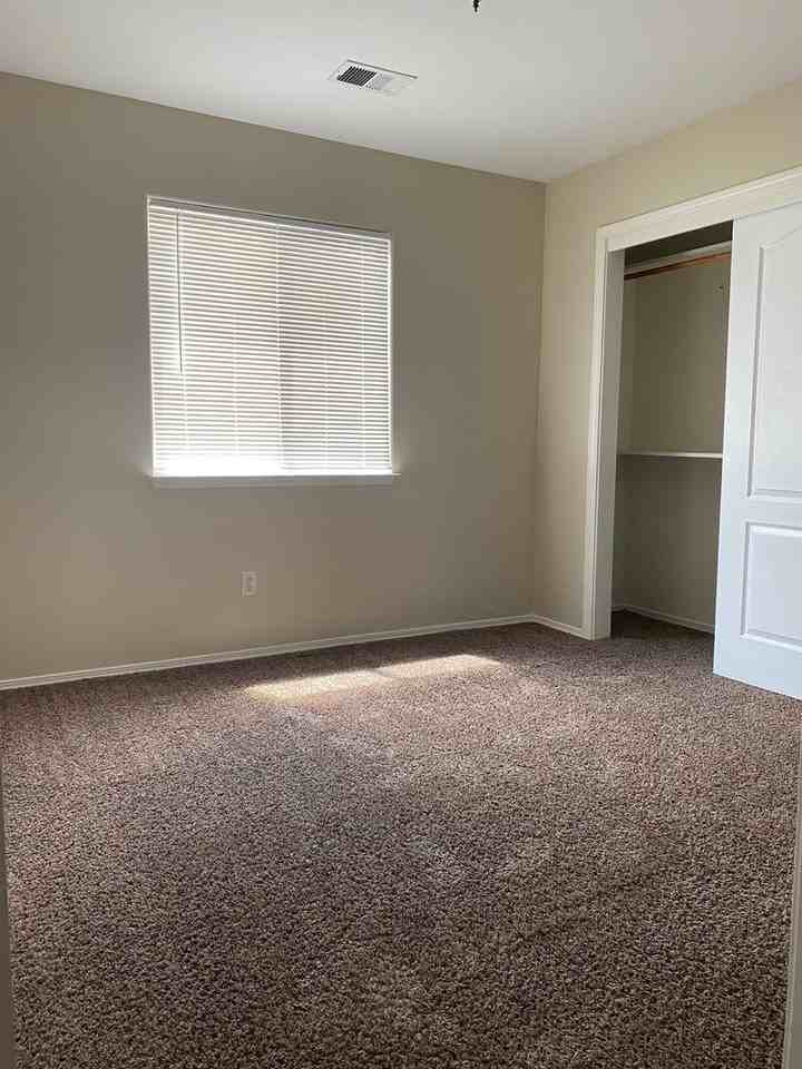 9604 Lanneau Ct - Photo 7 of 13