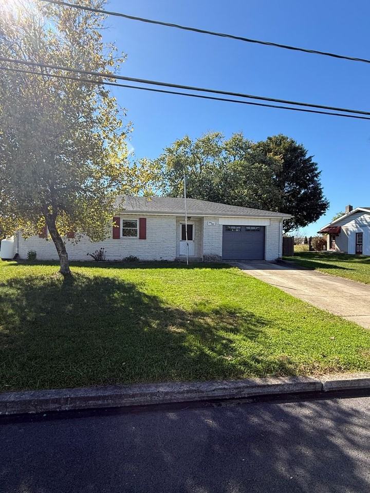 150 Lincoln Road - Photo 3 of 31