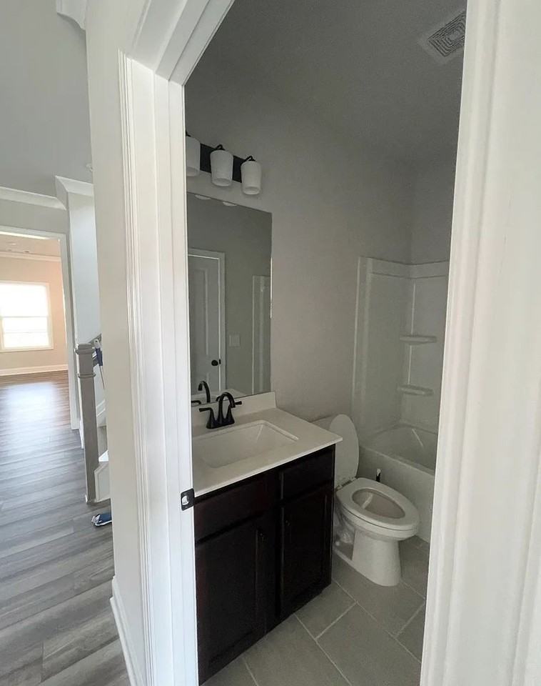 7077 Branch Creek Cv - Photo 4 of 16