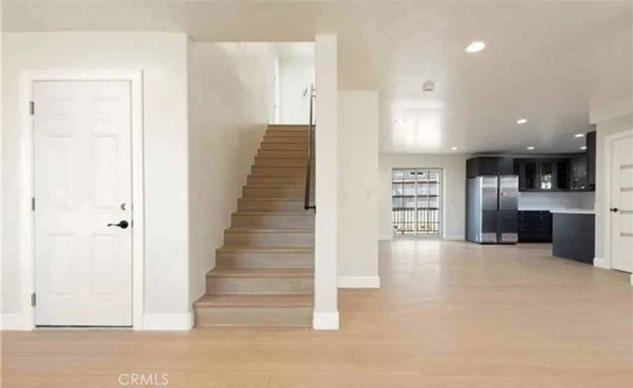 867 Waggoner Rd - Photo 6 of 23