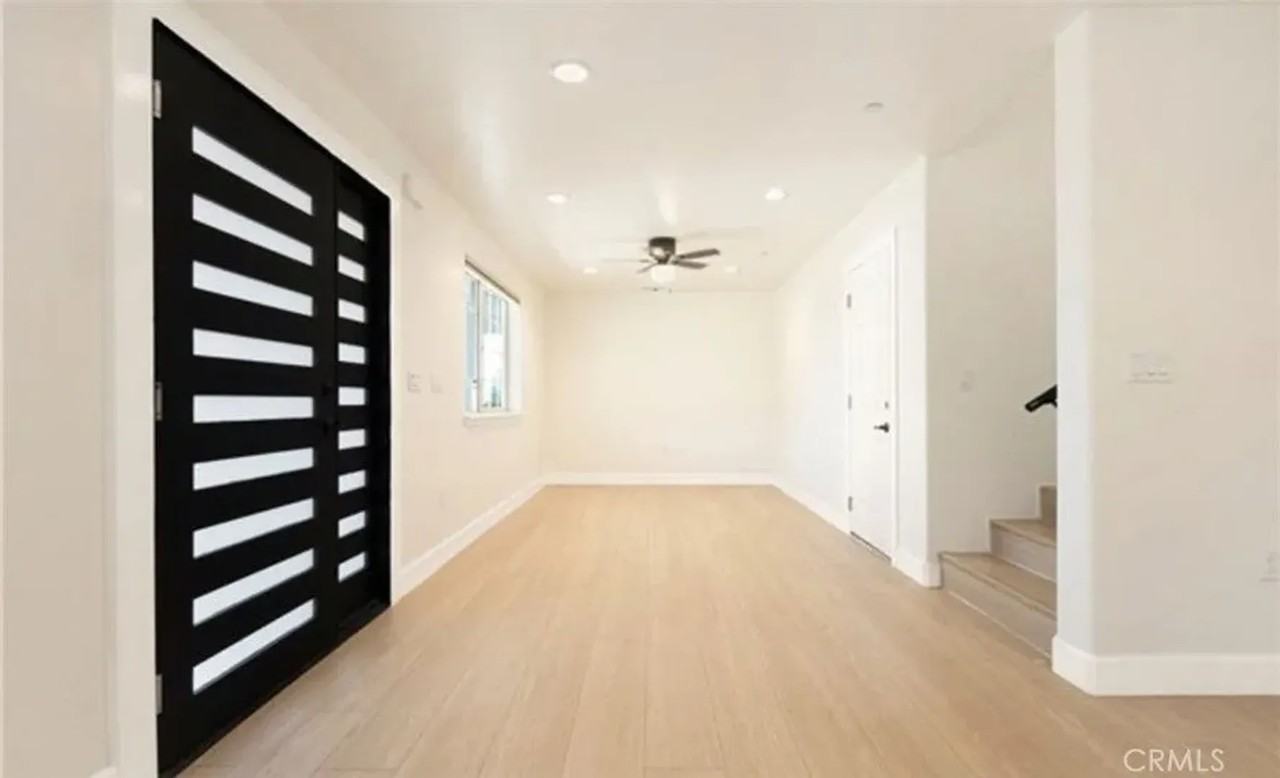 867 Waggoner Rd - Photo 7 of 23