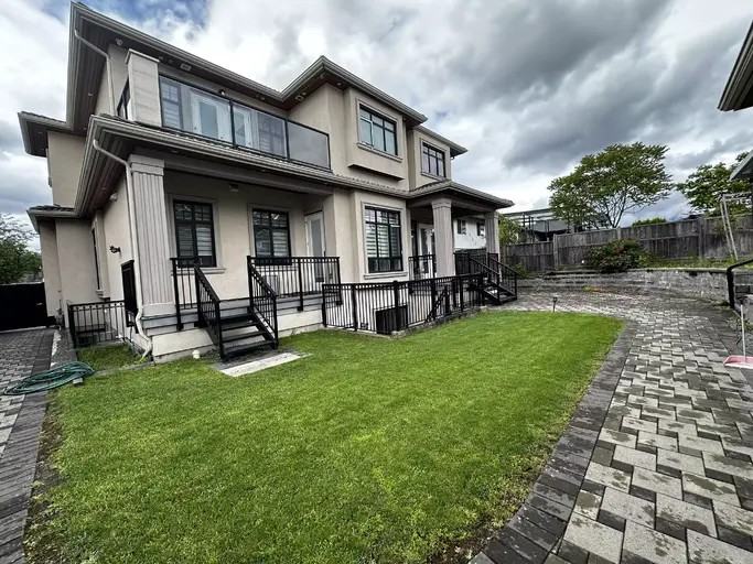 1206 Blaine Dr - Photo 2 of 10