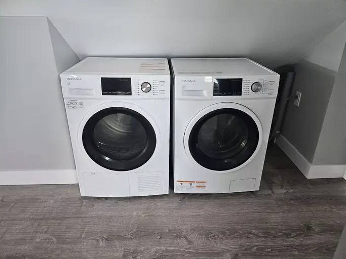 39 Mississaga St W #3 - Photo 4 of 10