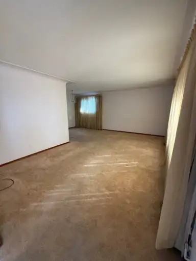 7112 99 Ave Nw - Photo 3 of 16