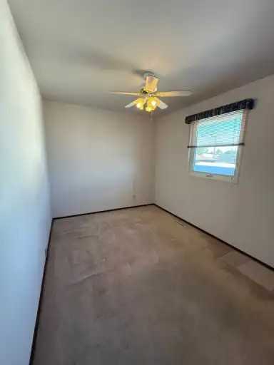 7112 99 Ave Nw - Photo 6 of 12