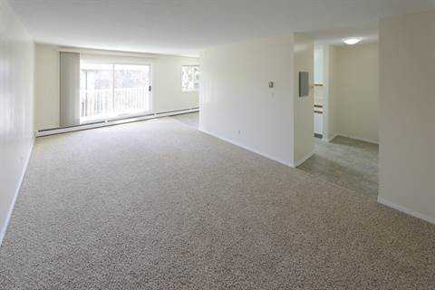 9409 94 Avenue - Photo 2 of 8