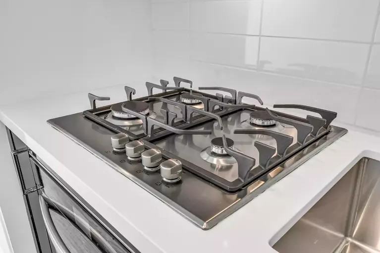 195 Mccaul Street - Photo 6 of 10