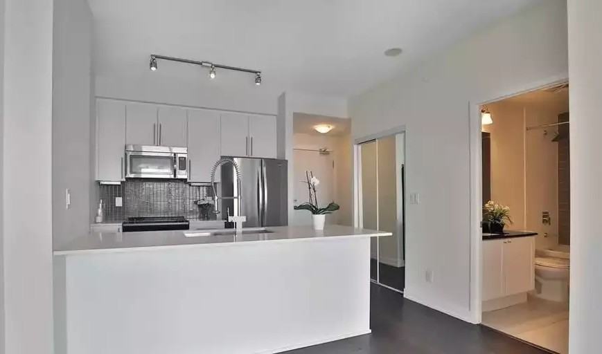 510 Curran Place - Photo 3 of 9