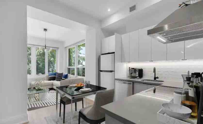 1542 King Street West - Photo 3 of 11